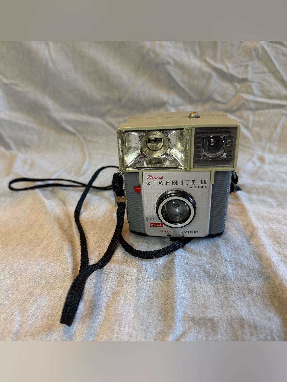 Kodak Brownie Starmite III
Gray and Black Compact Film Camera
